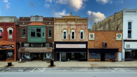 106 West Walnut Street Watseka IL 60970