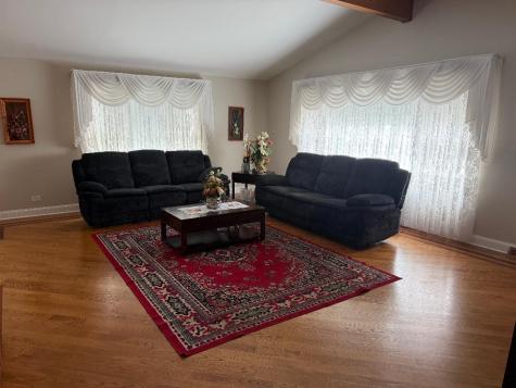 272 West Irving Park Road Wood Dale IL 60191