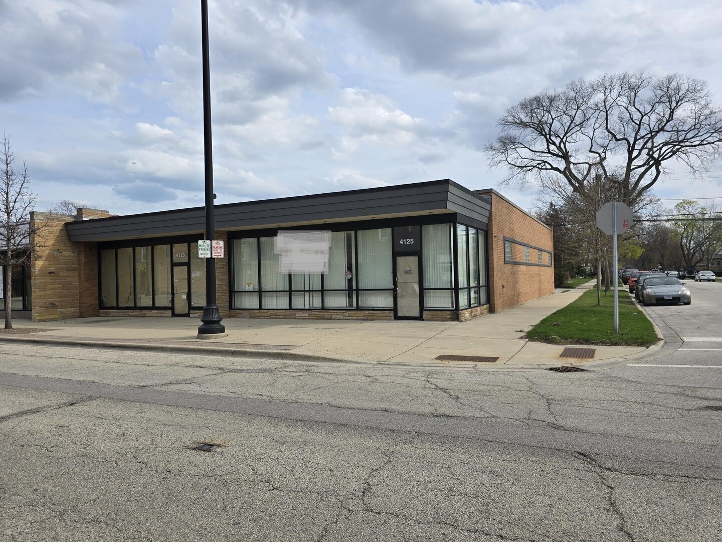 4123-4125 Oakton Street Skokie IL 60076