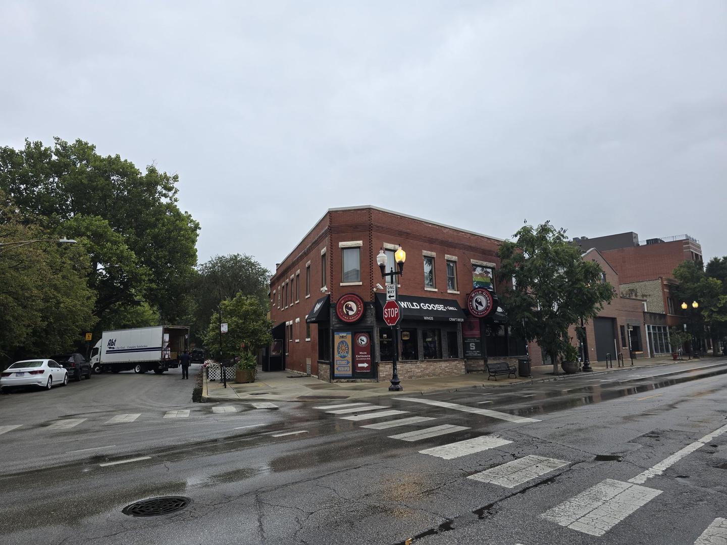 4263 North Lincoln Avenue Chicago IL 60618