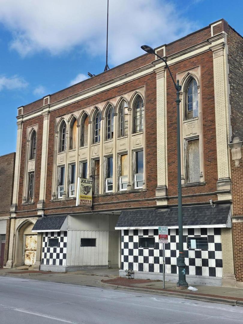 145 East Cass Street Joliet IL 60432