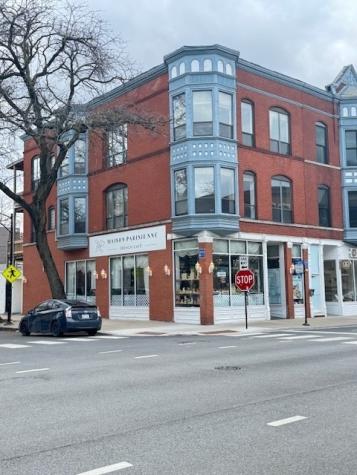 2564 North Clark Street Chicago IL 60614