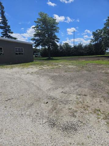 101 South Route 49 Crescent City IL 60928