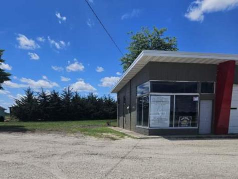 101 South Route 49 Crescent City IL 60928