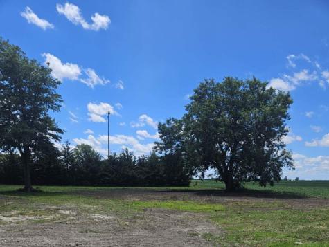 101 South Route 49 Crescent City IL 60928
