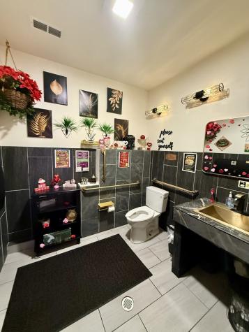 11 South Madison Street Oswego IL 60543