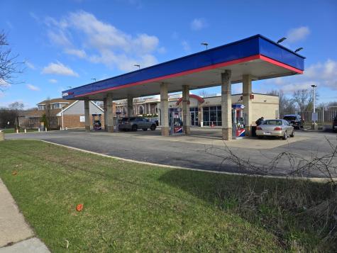 908 East Irving Park Road Streamwood IL 60107
