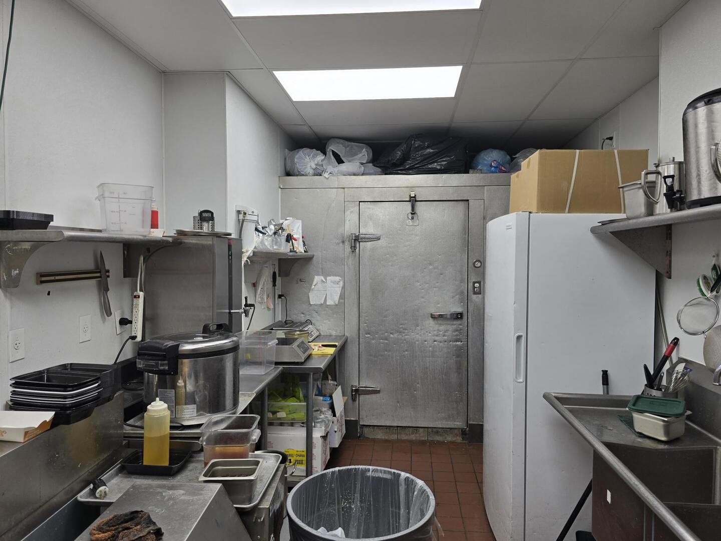 6214 North Western Avenue Chicago IL 60659