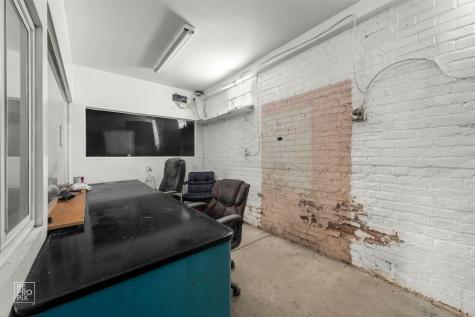 1123 West Catalpa Avenue Chicago IL 60640