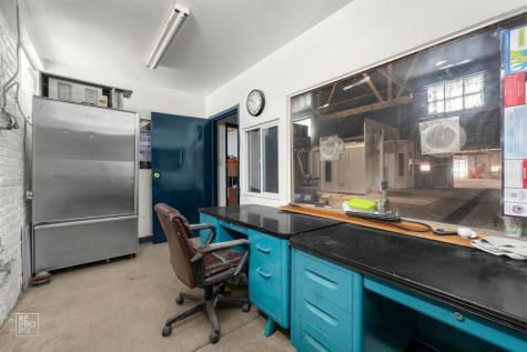 1123 West Catalpa Avenue Chicago IL 60640
