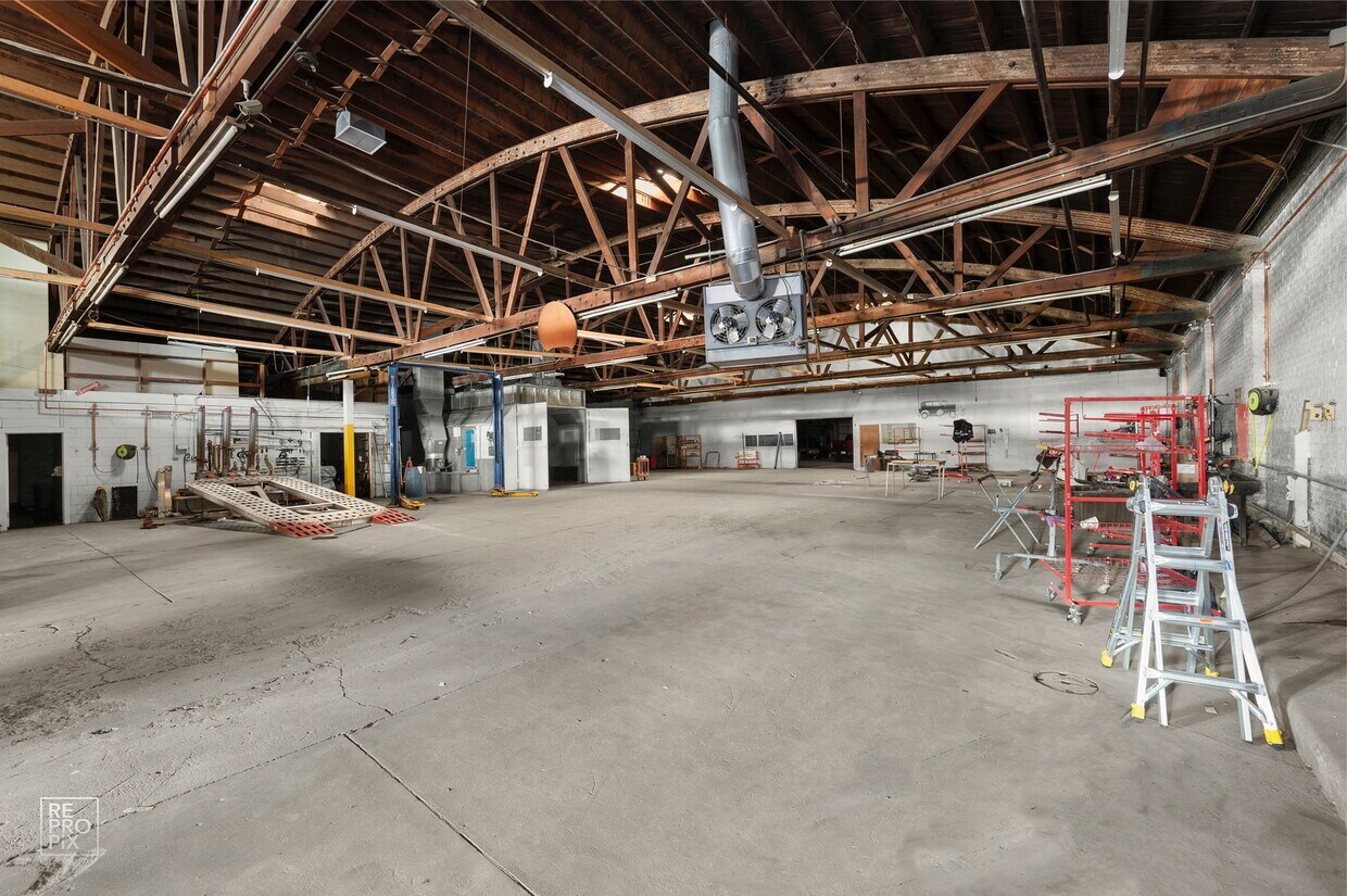 1123 West Catalpa Avenue Chicago IL 60640