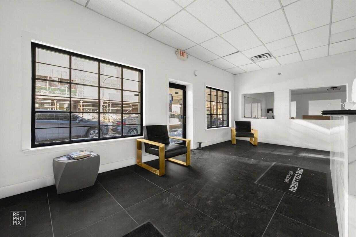 1123 West Catalpa Avenue Chicago IL 60640