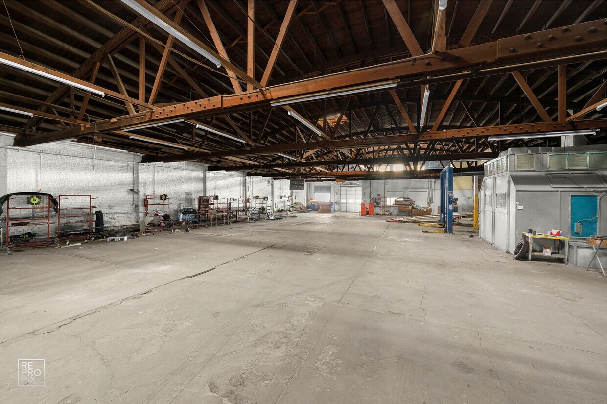 1123 West Catalpa Avenue Chicago IL 60640