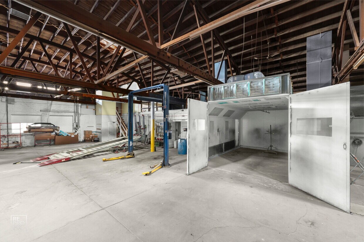 1123 West Catalpa Avenue Chicago IL 60640