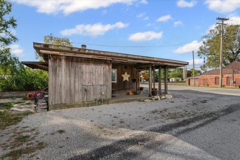 4 North Bourne Street Tolono IL 61880