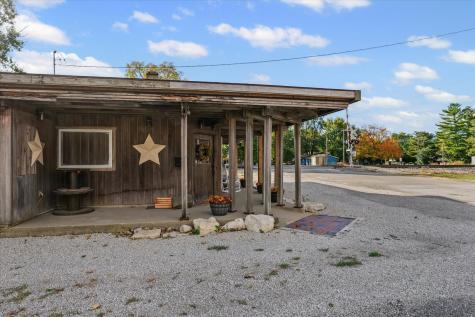 4 North Bourne Street Tolono IL 61880