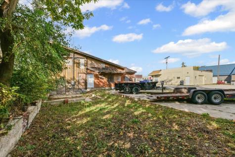 4 North Bourne Street Tolono IL 61880