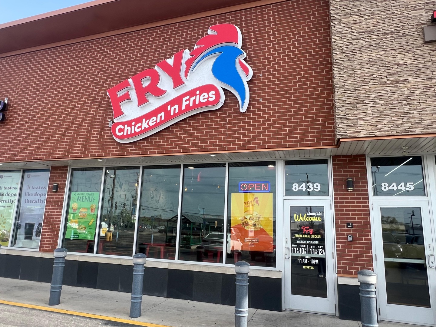 8439 West Golf Road W Niles IL 60714