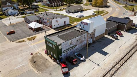 126 South Main Street Gilman IL 60938