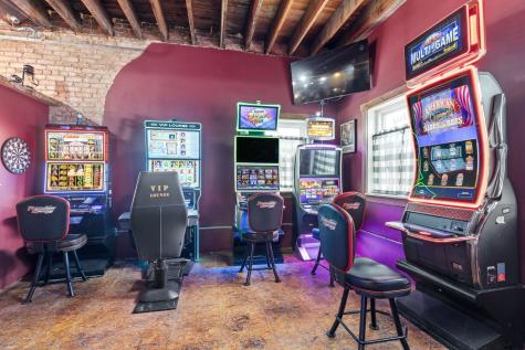 126 South Main Street Gilman IL 60938
