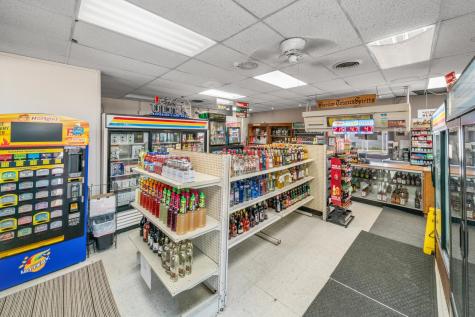 207 W Si Johnson Street Sheridan IL 60551