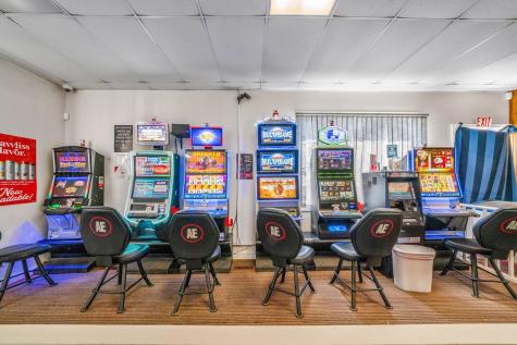 207 W Si Johnson Street Sheridan IL 60551