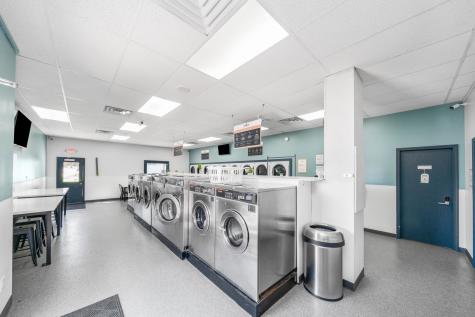 207 W Si Johnson Street Sheridan IL 60551