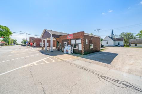 207 W Si Johnson Street Sheridan IL 60551