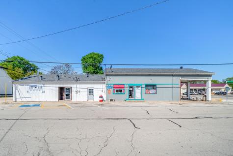 207 W Si Johnson Street Sheridan IL 60551