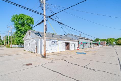 207 W Si Johnson Street Sheridan IL 60551