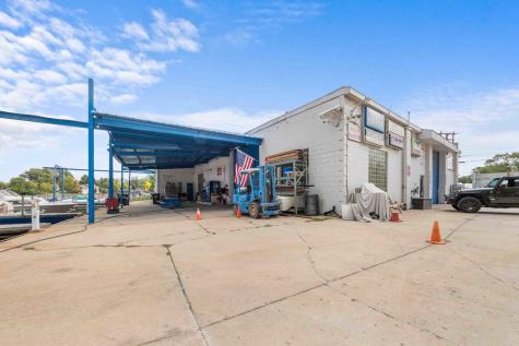 3308 Waukegan Road Mchenry IL 60050