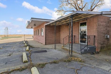 205 North State Route 54 Roberts IL 60962