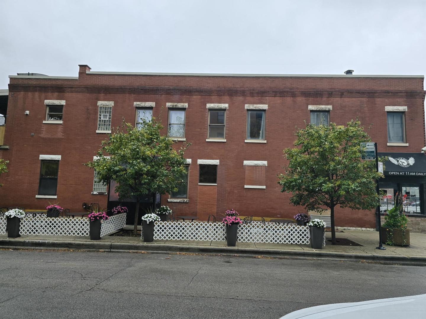 4263 North Lincoln Avenue Chicago IL 60618