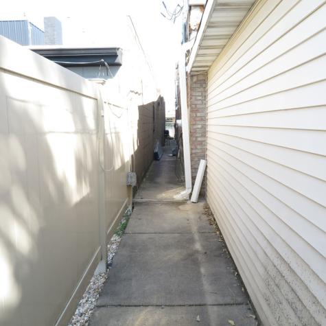 139 East Walnut Street Oglesby IL 61348