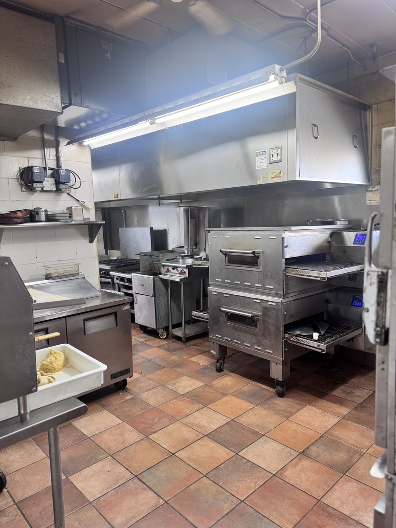 908 East Roosevelt Road Lombard IL 60148