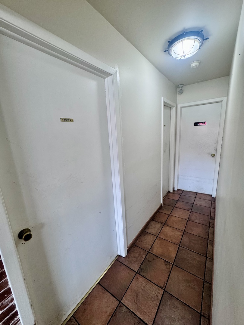 908 East Roosevelt Road Lombard IL 60148