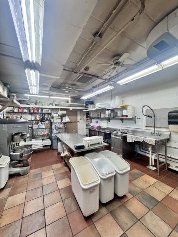 908 East Roosevelt Road Lombard IL 60148