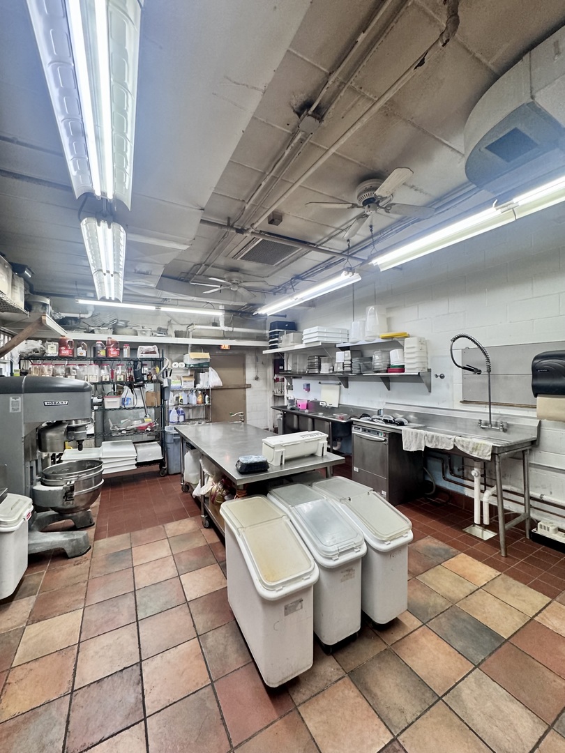 908 East Roosevelt Road Lombard IL 60148
