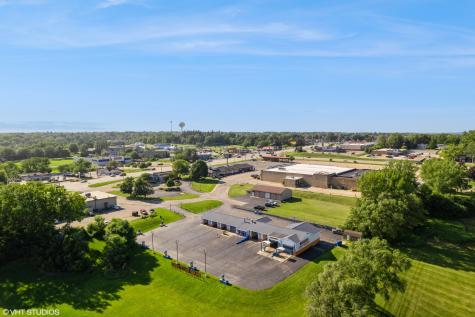 731 Midwest Court Freeport IL 61032