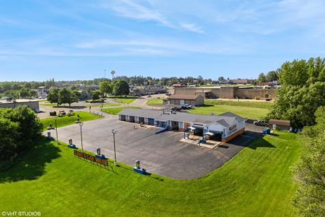 731 Midwest Court Freeport IL 61032