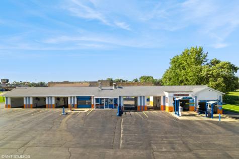 731 Midwest Court Freeport IL 61032