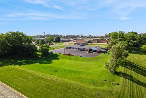731 Midwest Court Freeport IL 61032