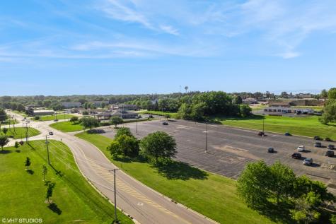 731 Midwest Court Freeport IL 61032
