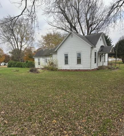 304 Chapin Street Ivesdale IL 61851