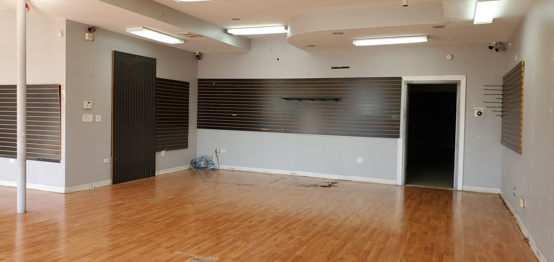 8337 South Pulaski Road Chicago IL 60652