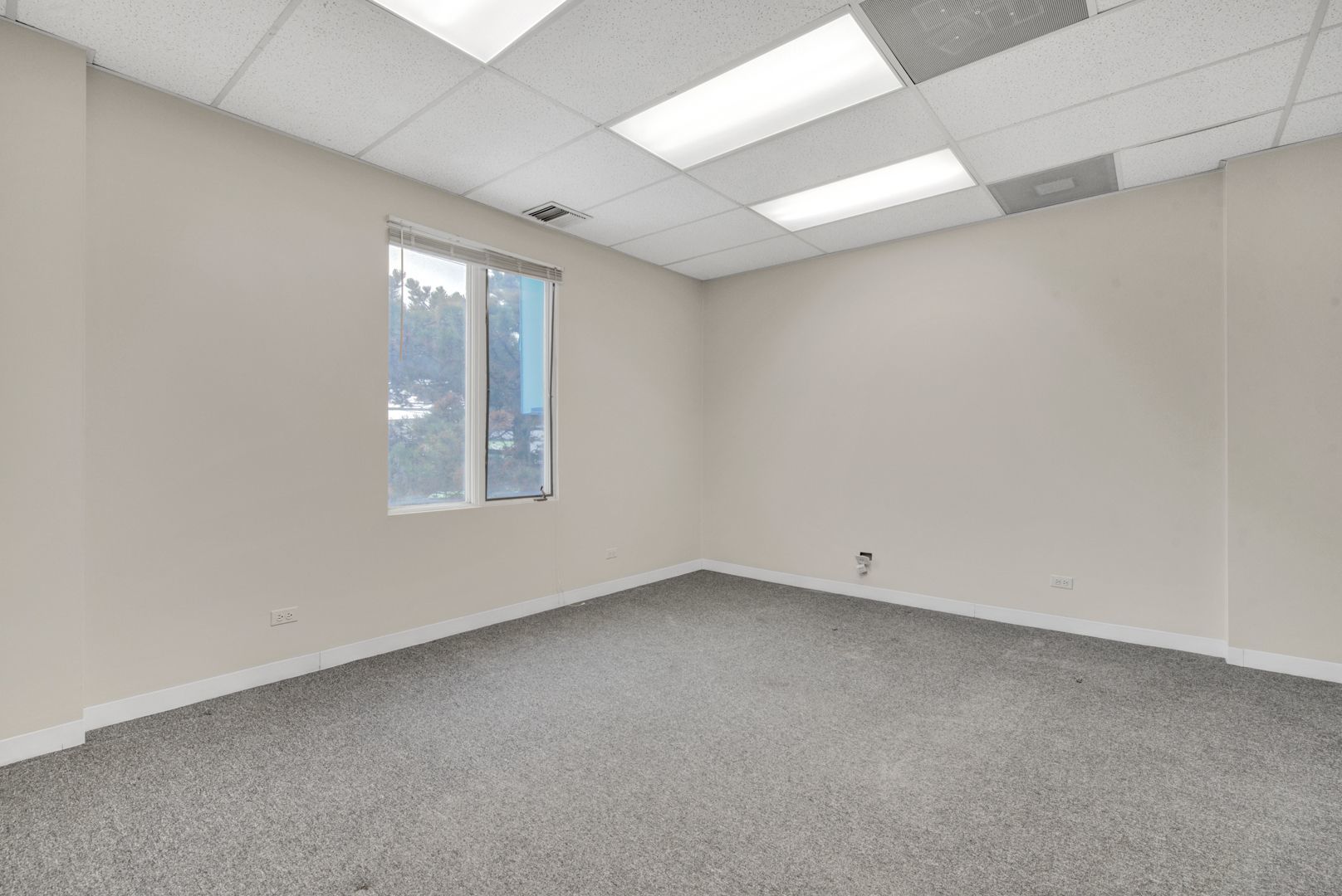 999 North Main Street N Glen Ellyn IL 60137