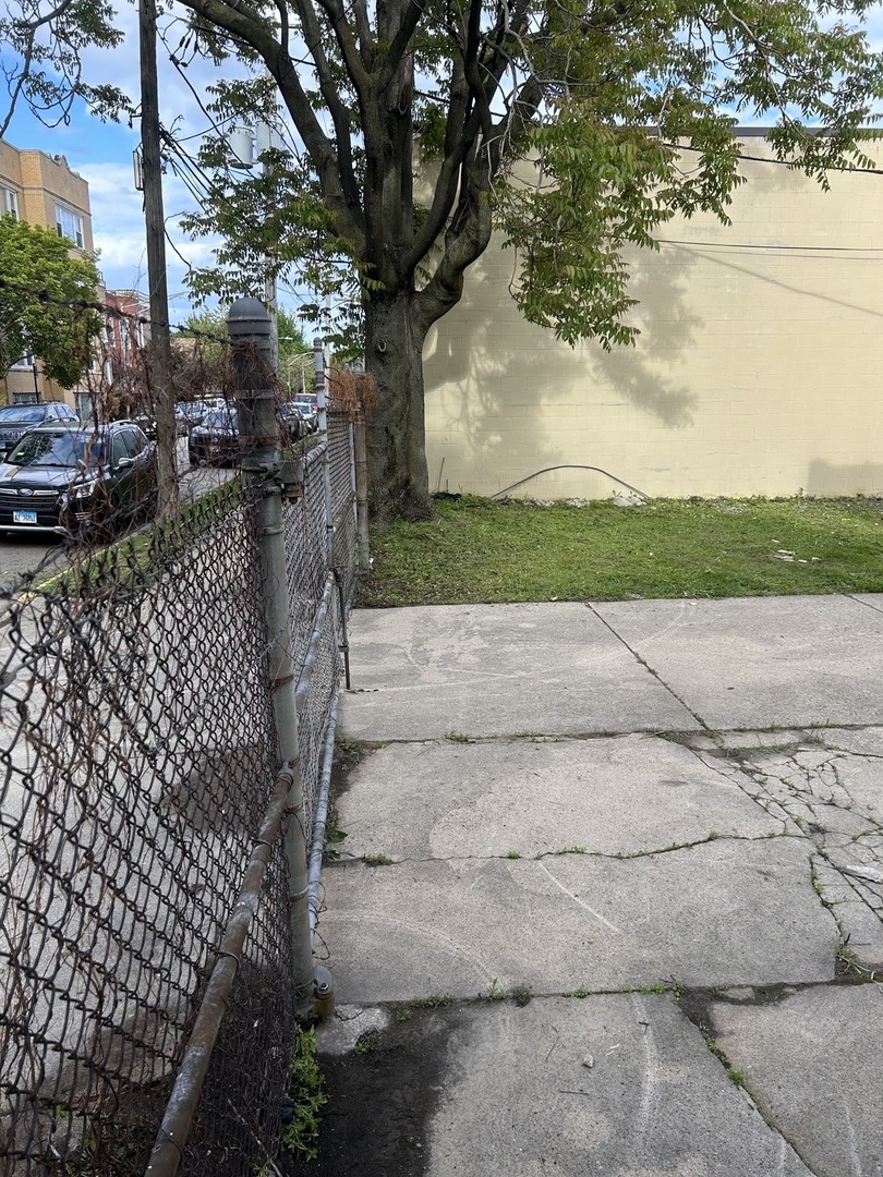 3128 West Grand Avenue Chicago IL 60622