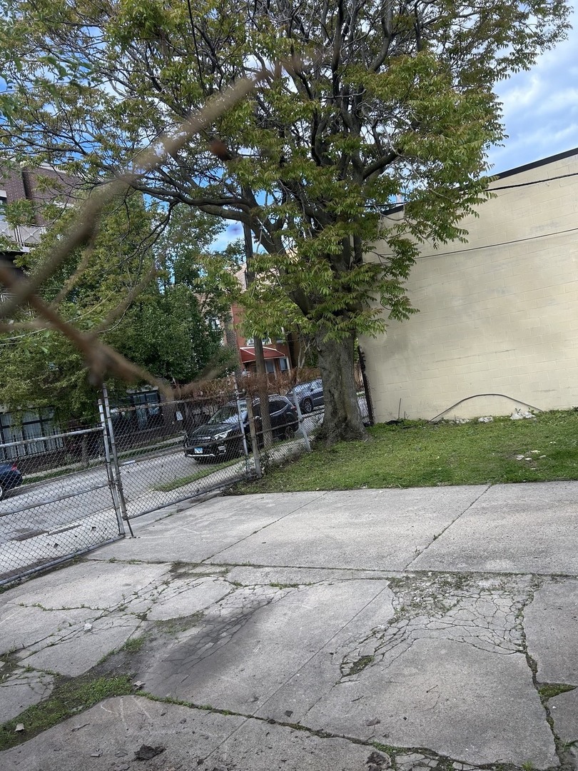 3128 West Grand Avenue Chicago IL 60622