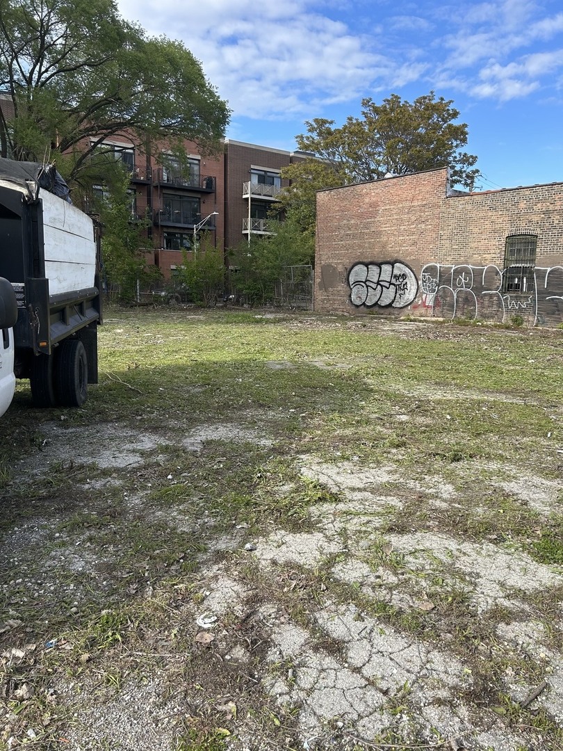 3128 West Grand Avenue Chicago IL 60622