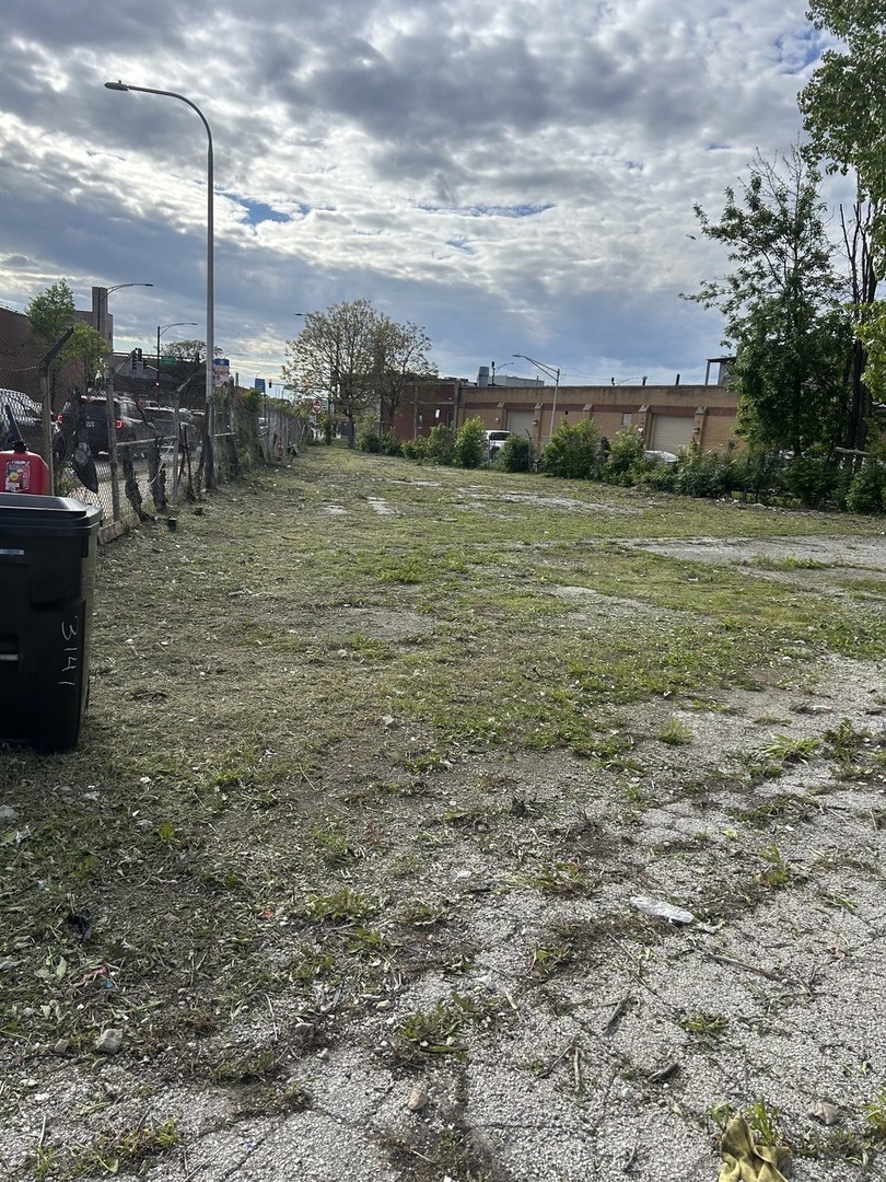 3128 West Grand Avenue Chicago IL 60622